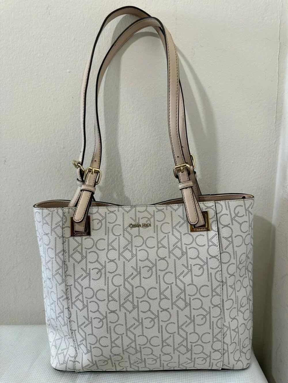 CALVIN KLEIN Handbag Purse Serafina Logo Monogram Tote Bag Cream White Pink